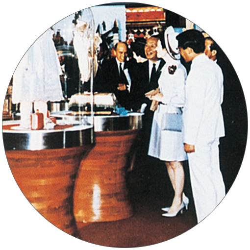 Exhibits at Japan Expo 1970 on the theme of 